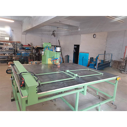 XY轴台面自动排焊机